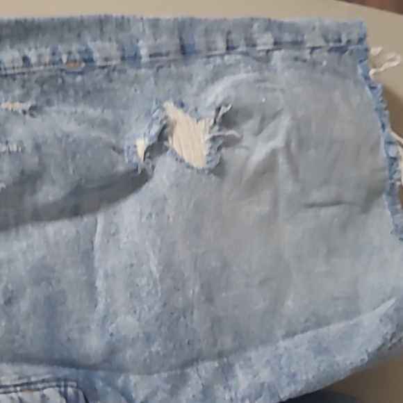 OLD NAVY - Extra High Waist Jean Short - Picture 4 of 7